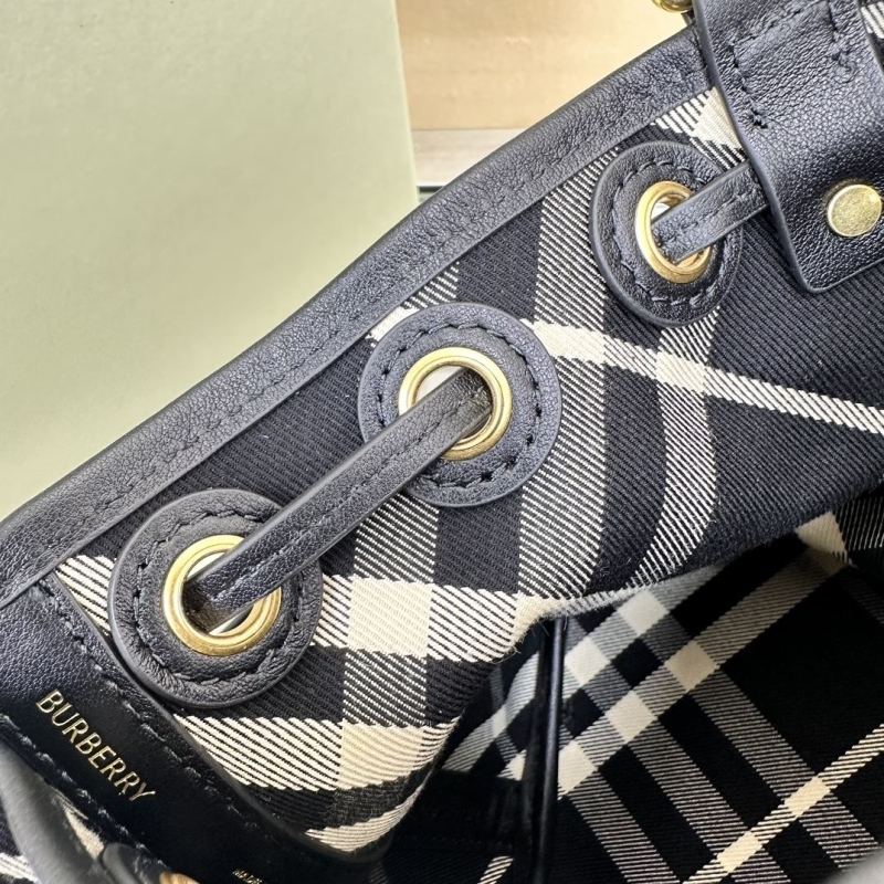 Bv*b*rry bucket bags